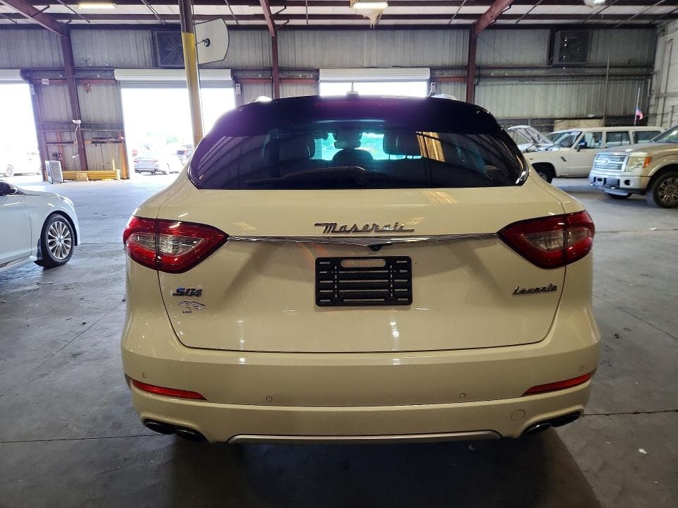 2018 MASERATI LEVANTE S LUXURY 6