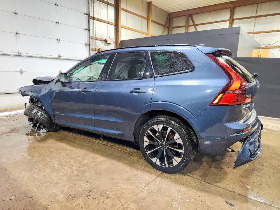 2026 VOLVO XC60 PLUS 2
