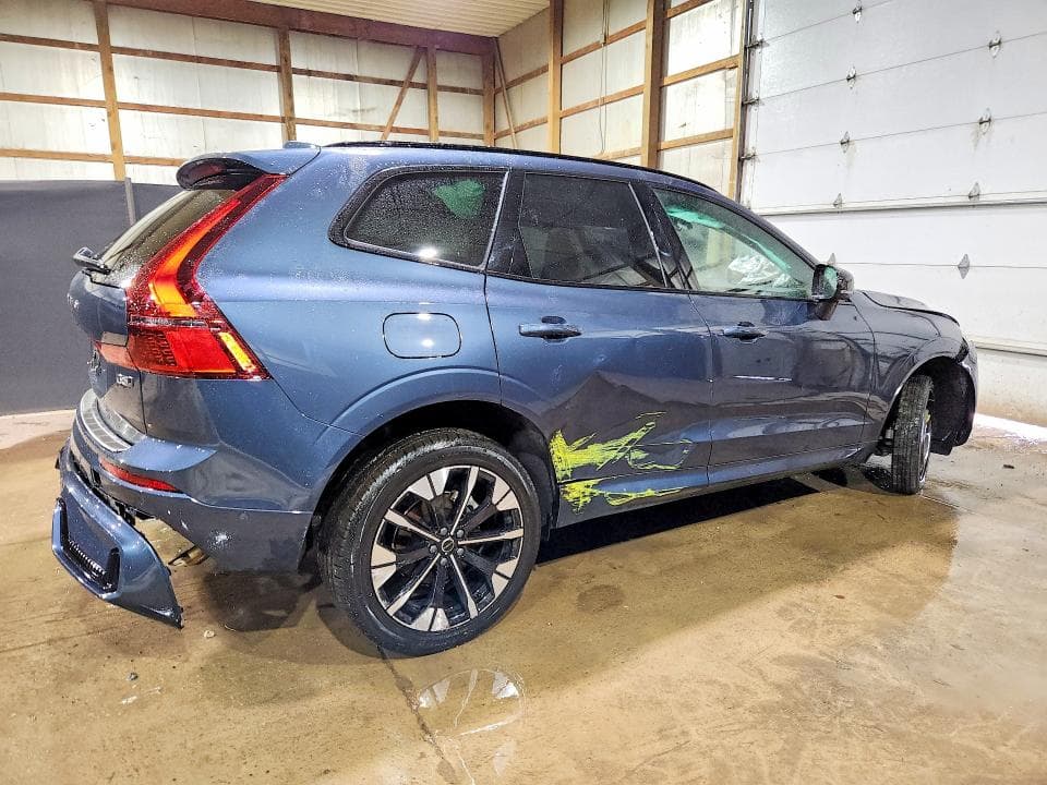 2026 VOLVO XC60 PLUS 3