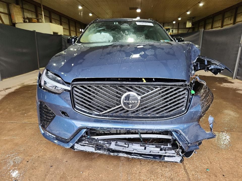 2026 VOLVO XC60 PLUS 5