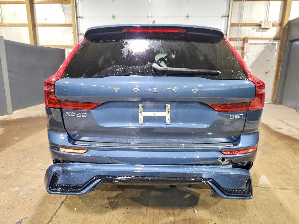 2026 VOLVO XC60 PLUS 6