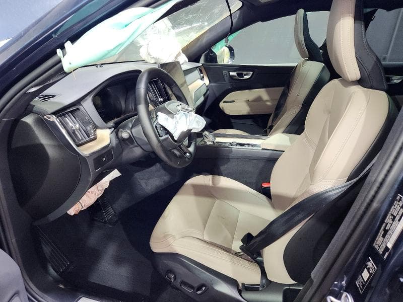 2026 VOLVO XC60 PLUS 7