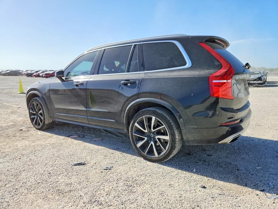 2021 VOLVO XC90 T6 MOMENTUM 2