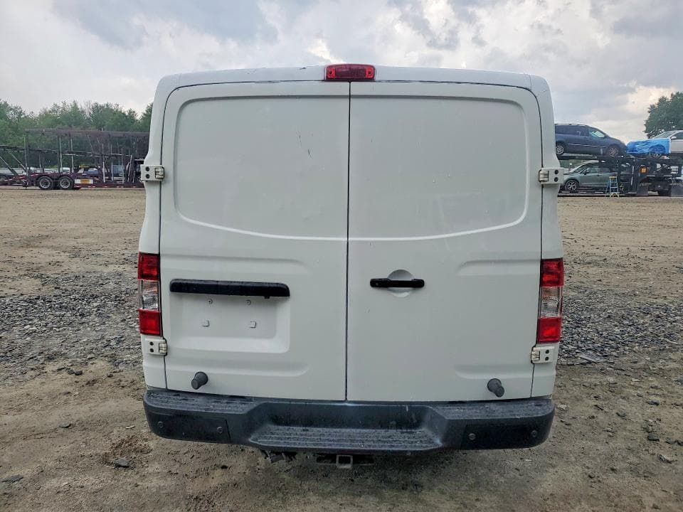 2018 NISSAN NV 3500 HD SV 6