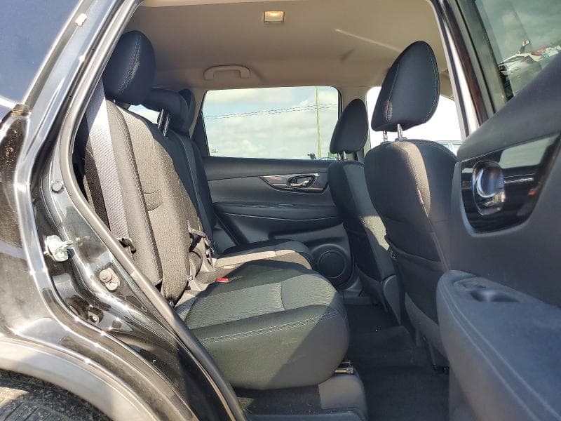 2018 NISSAN ROGUE SV 11