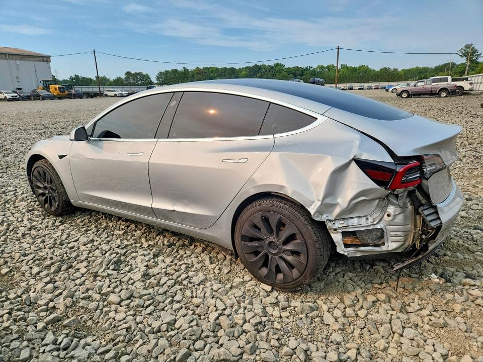 2018 TESLA MODEL 3 2
