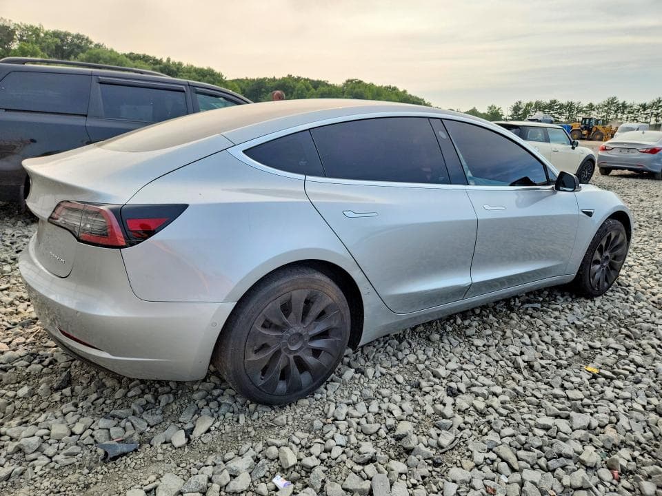2018 TESLA MODEL 3 3