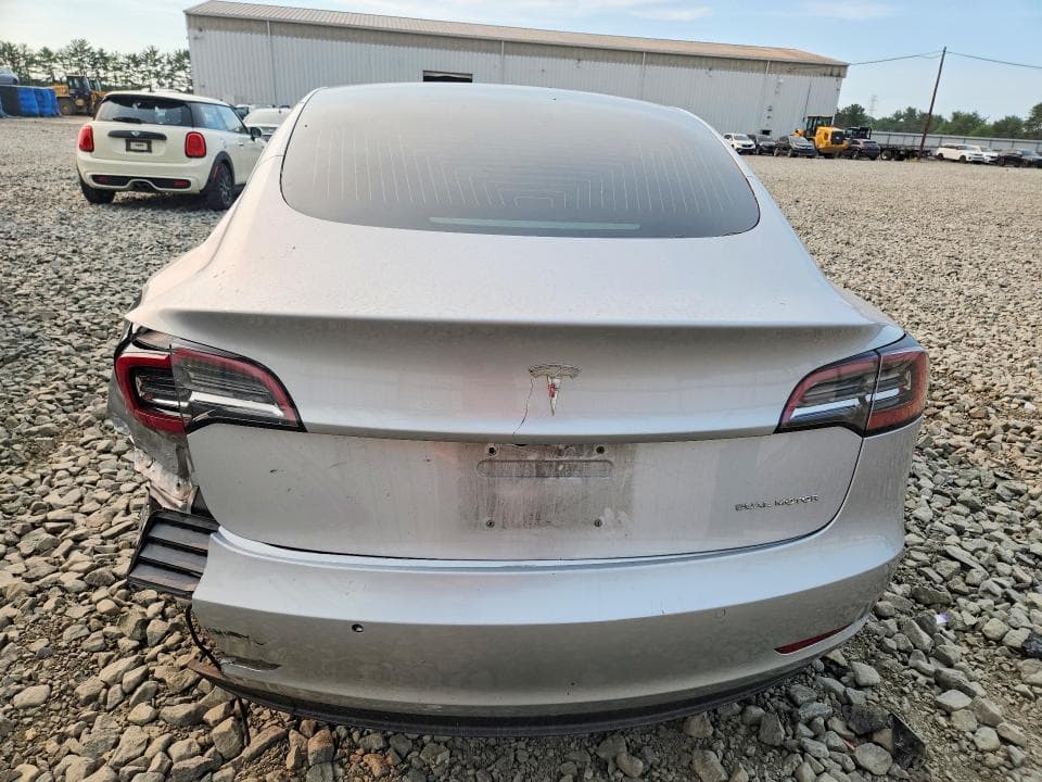 2018 TESLA MODEL 3 6