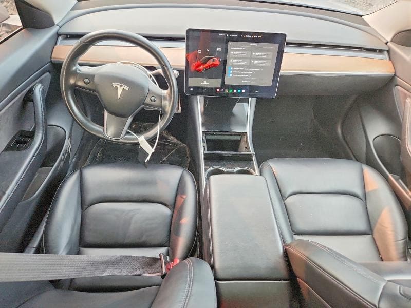 2018 TESLA MODEL 3 8