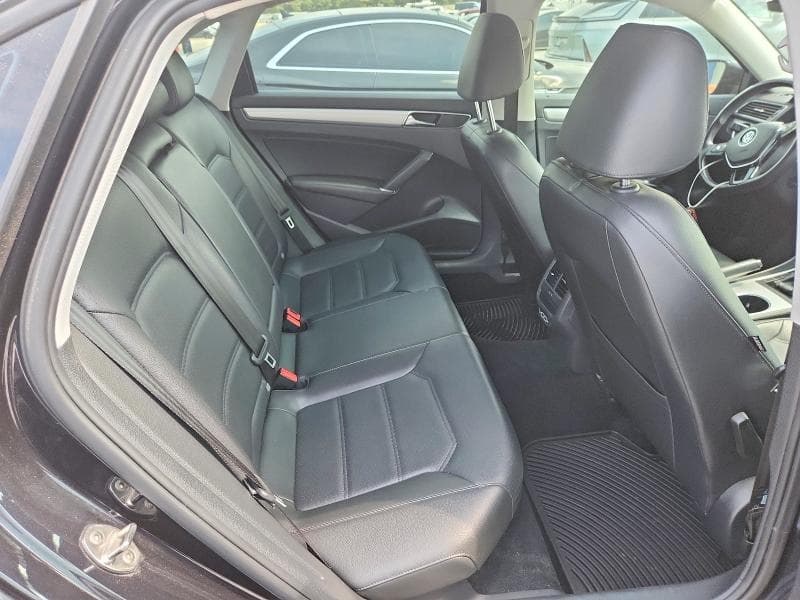 2019 VOLKSWAGEN PASSAT WOLFSBURG 10