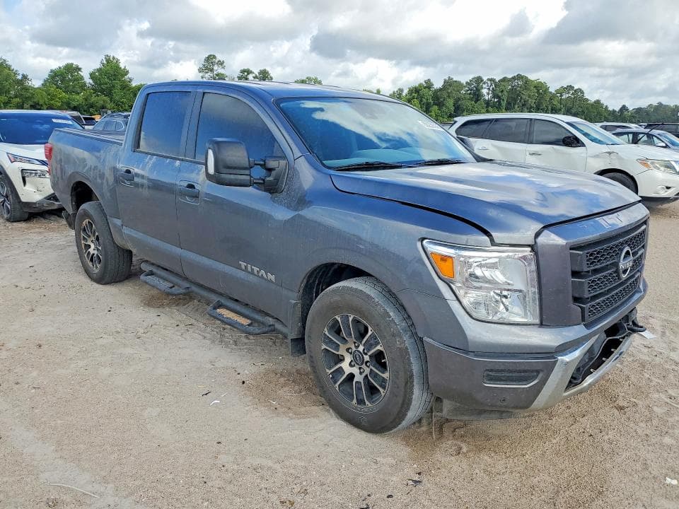 2024 NISSAN TITAN SV 4