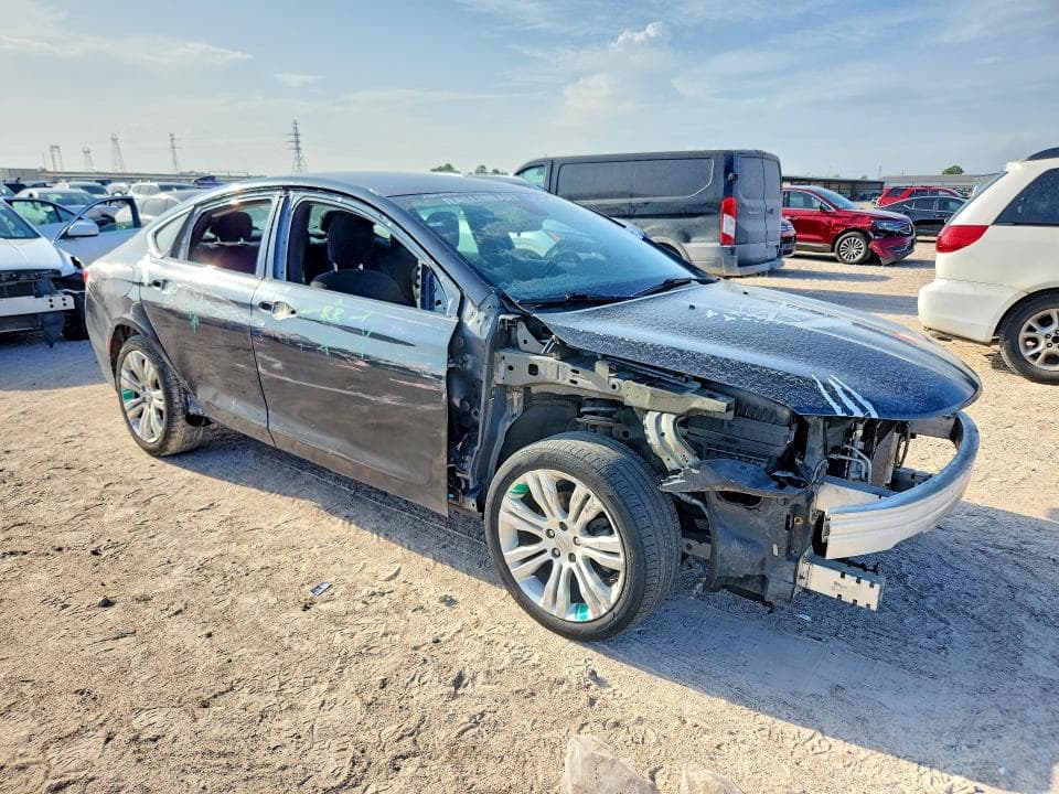 2016 CHRYSLER 200 LIMITED 4