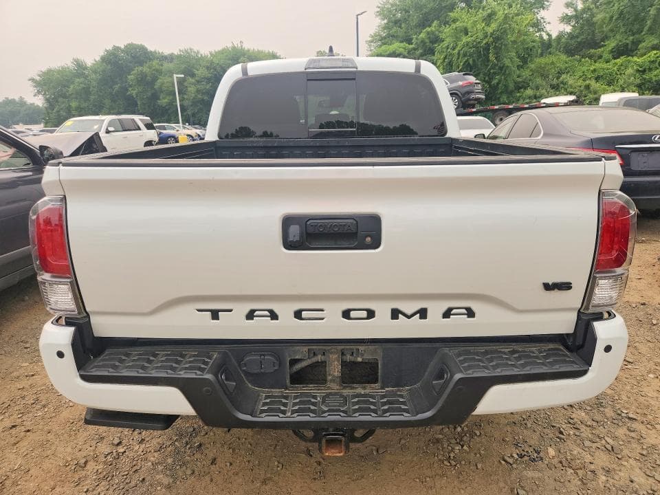 2022 TOYOTA TACOMA TRD SPORT 6