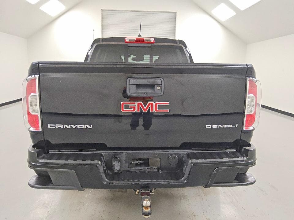 2018 GMC CANYON DENALI 6