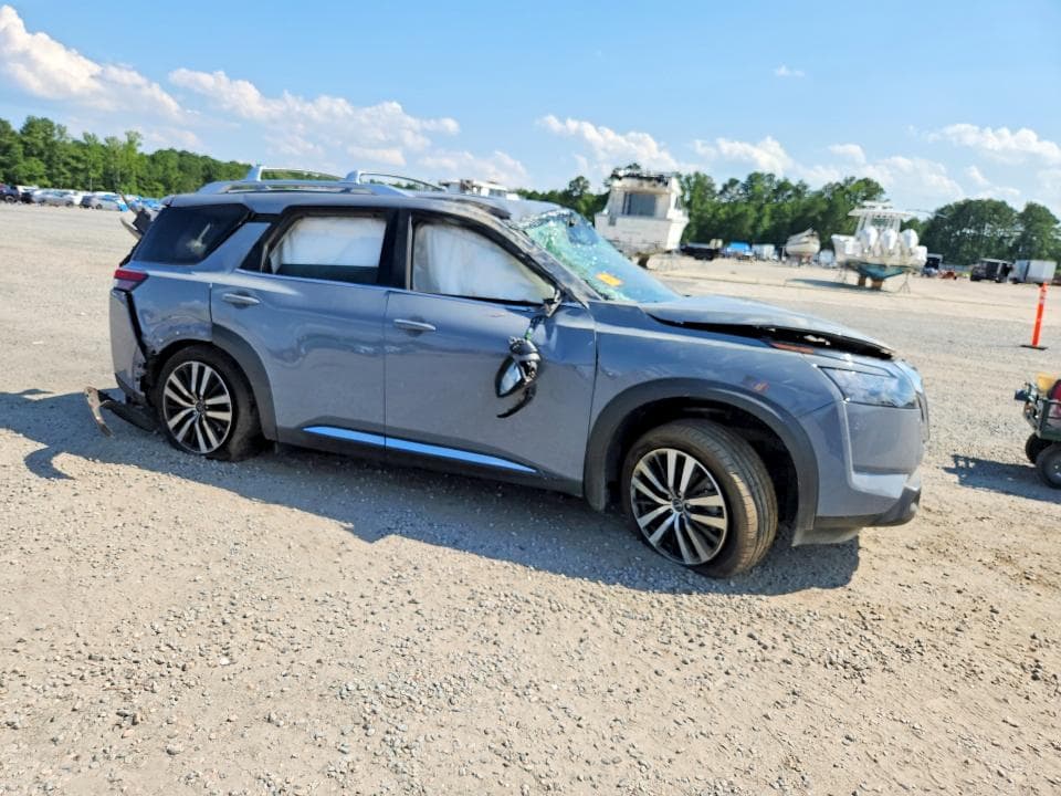2025 NISSAN PATHFINDER PLATINUM 4