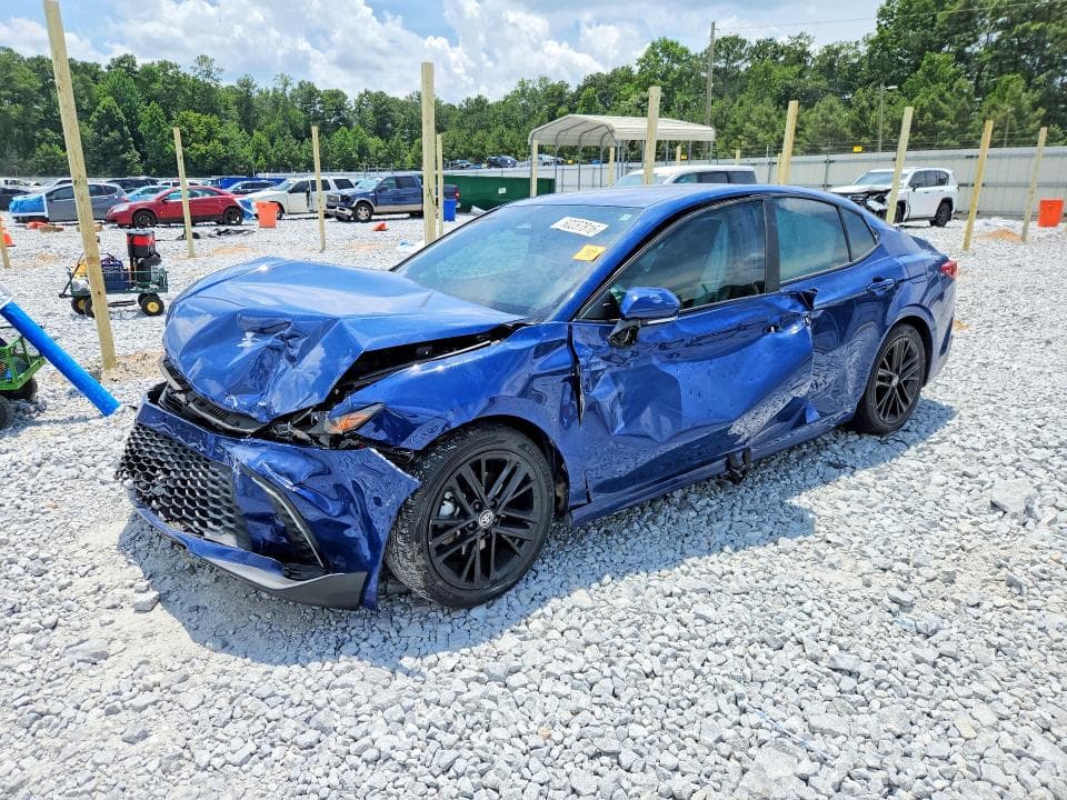 2025 TOYOTA CAMRY SE - 1
