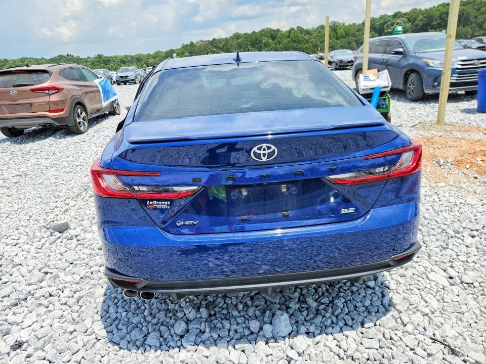 2025 TOYOTA CAMRY SE 6