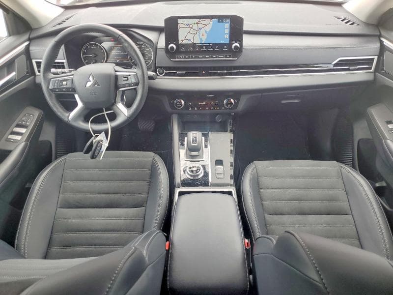 2024 MITSUBISHI OUTLANDER SE 8