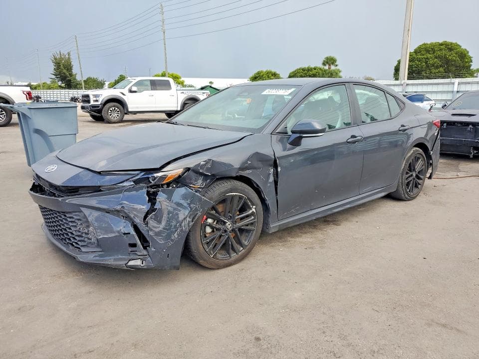 2025 TOYOTA CAMRY SE - 1