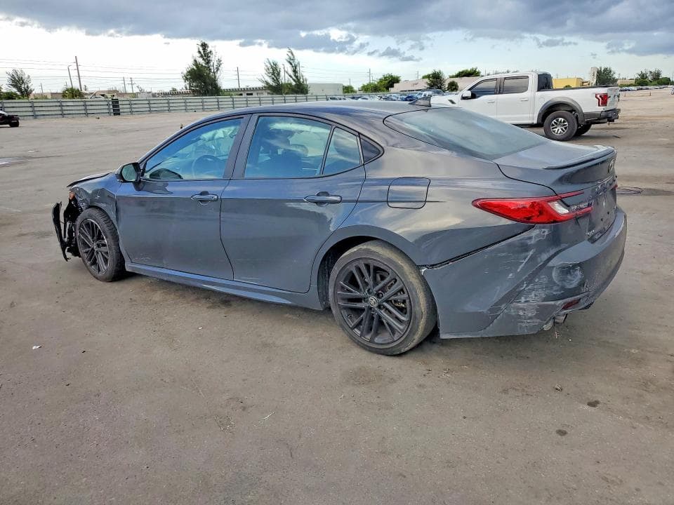 2025 TOYOTA CAMRY SE 2