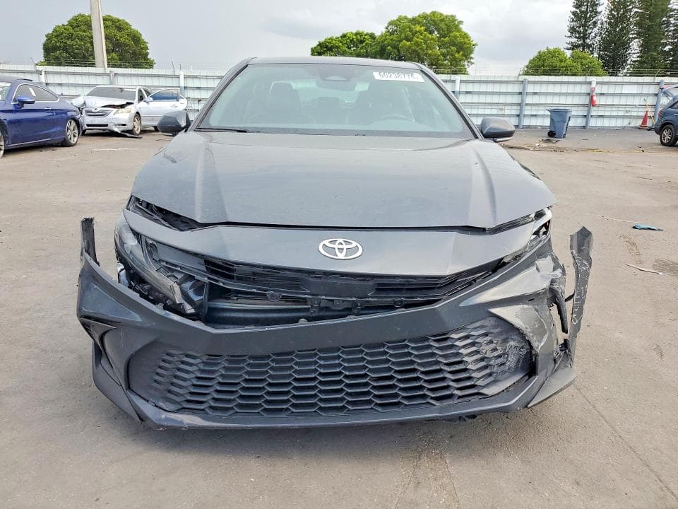 2025 TOYOTA CAMRY SE 5
