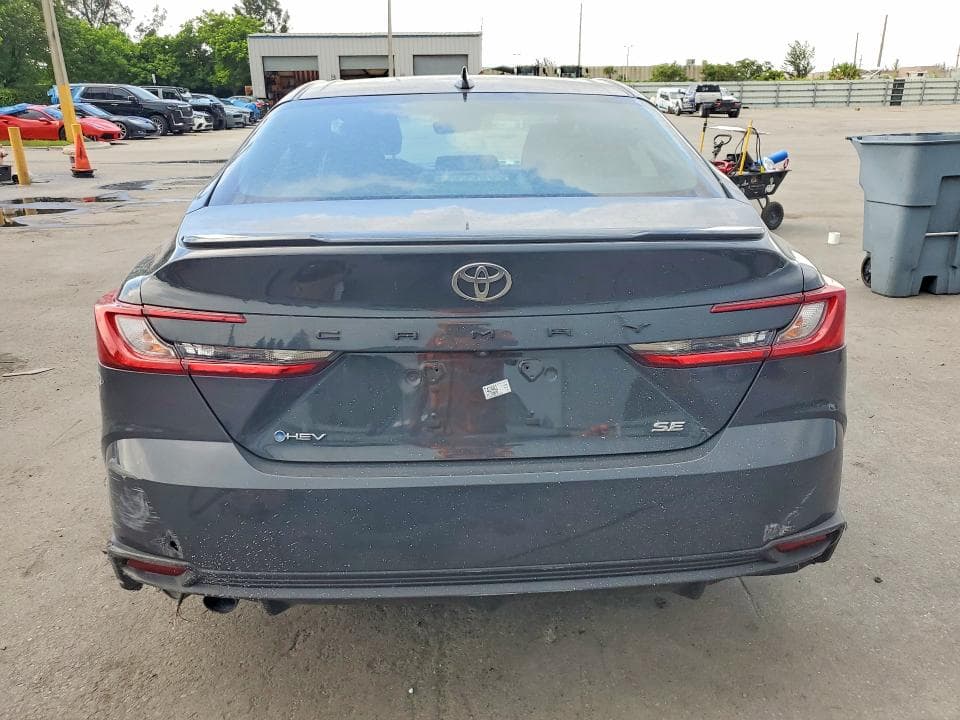 2025 TOYOTA CAMRY SE 6