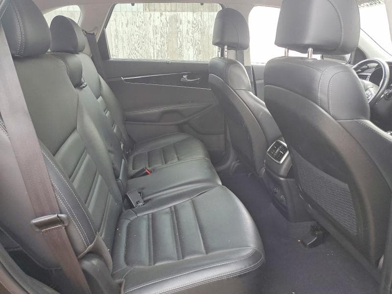2017 KIA SORENTO EX 11