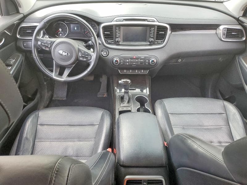 2017 KIA SORENTO EX 8