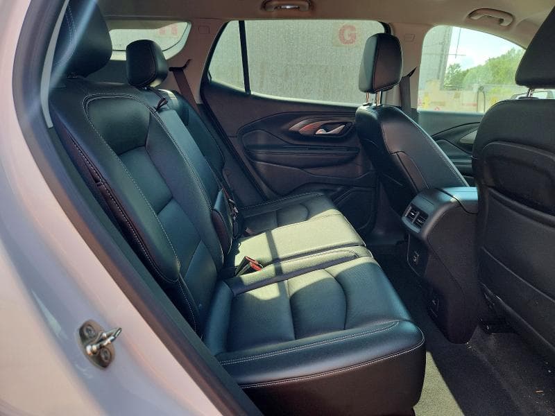 2024 GMC TERRAIN SLT 11