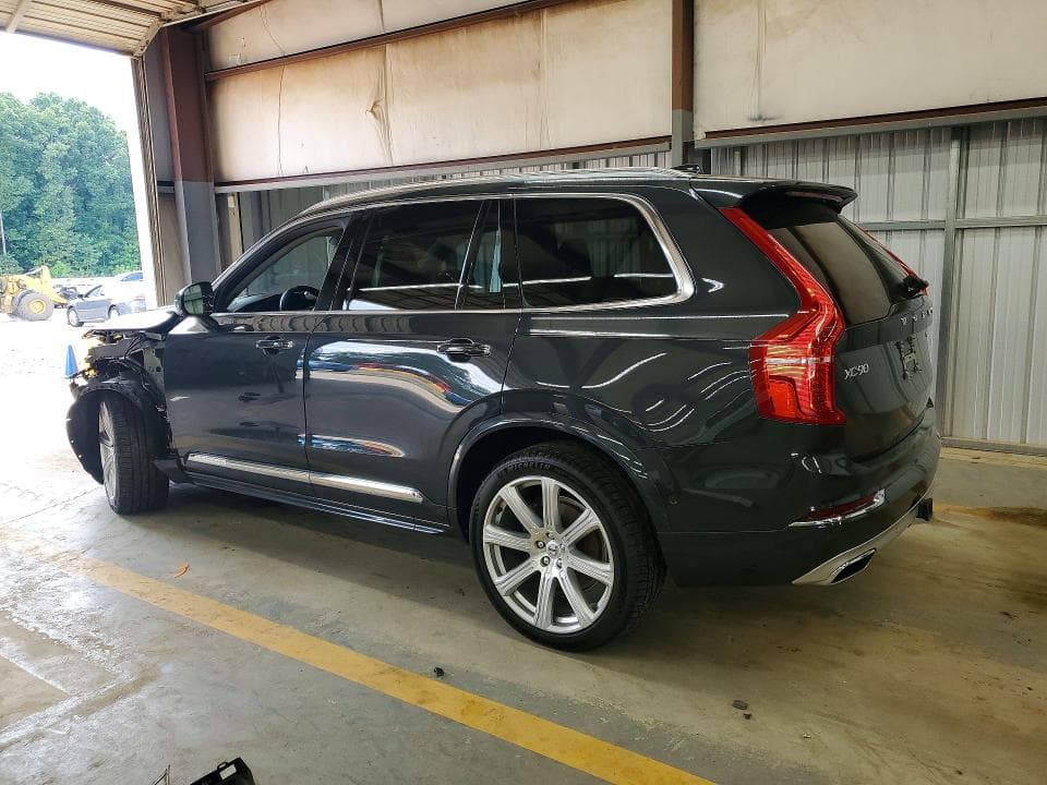2017 VOLVO XC90 T6 2