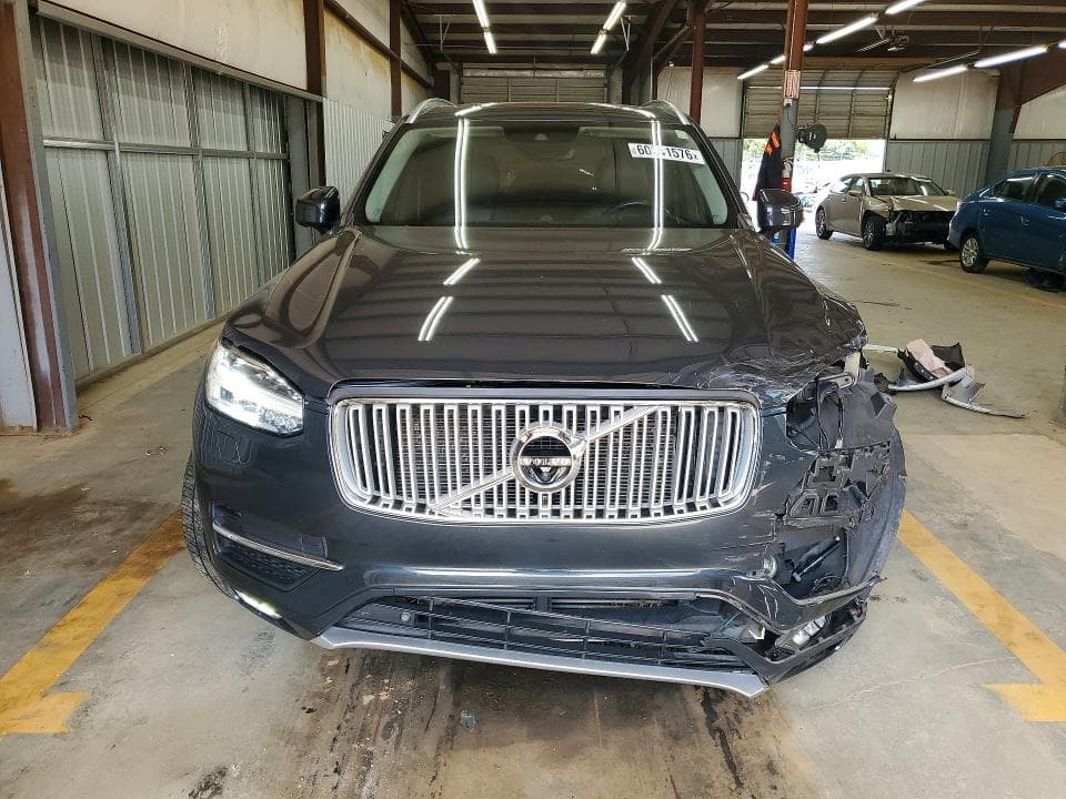 2017 VOLVO XC90 T6 5