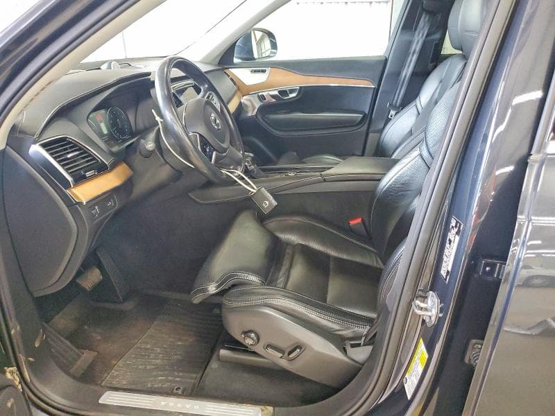 2017 VOLVO XC90 T6 7