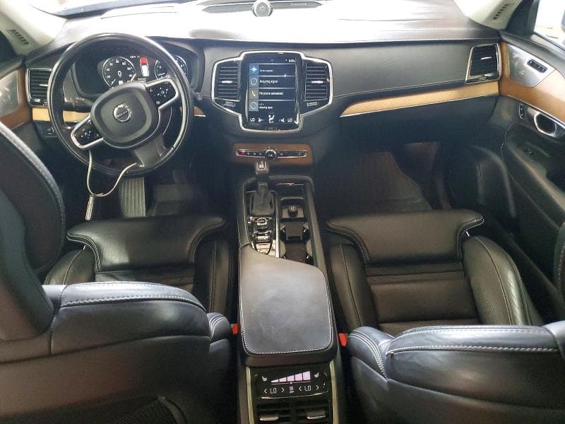 2017 VOLVO XC90 T6 8