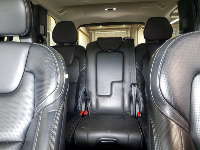 2017 VOLVO XC90 T6 10