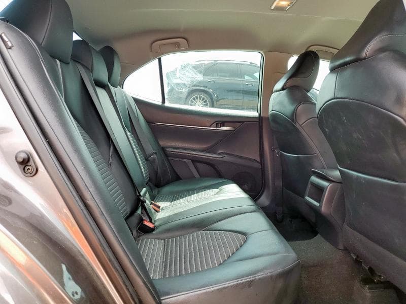 2021 TOYOTA CAMRY SE SE 10