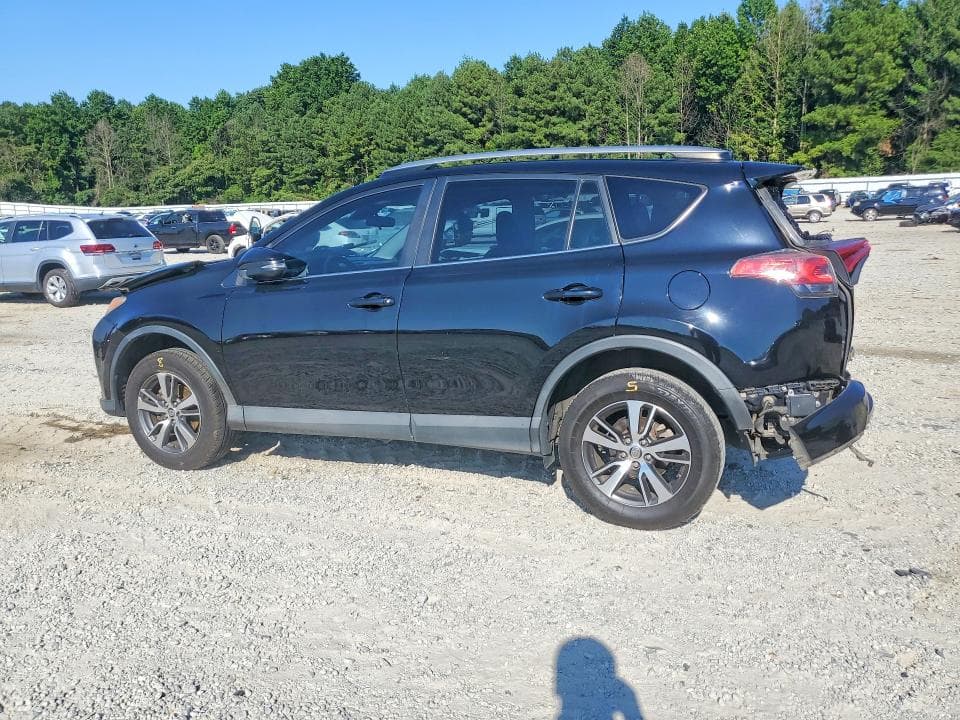 2017 TOYOTA RAV4 XLE 2