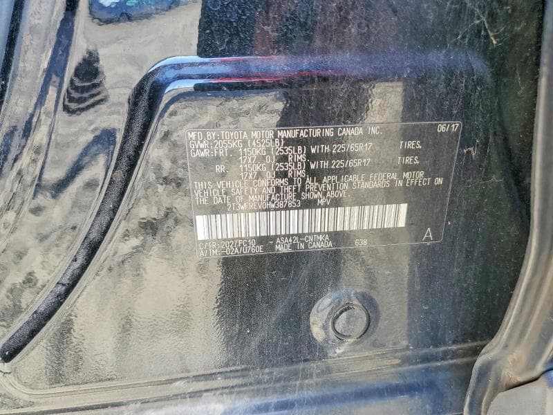 2017 TOYOTA RAV4 XLE 13