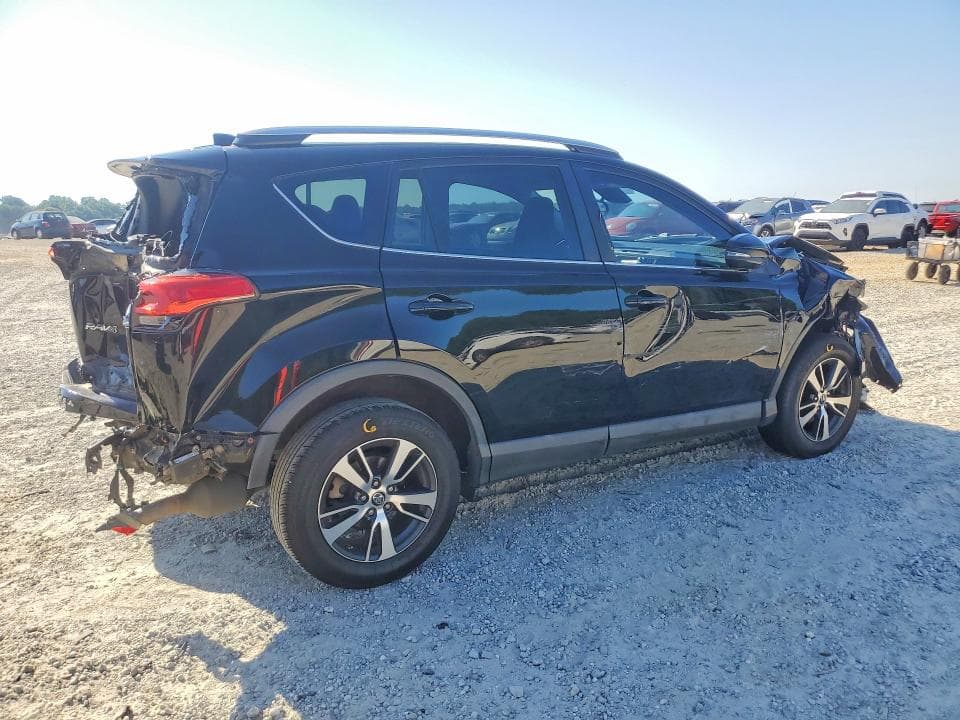 2017 TOYOTA RAV4 XLE 3