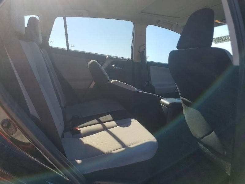 2017 TOYOTA RAV4 XLE 10