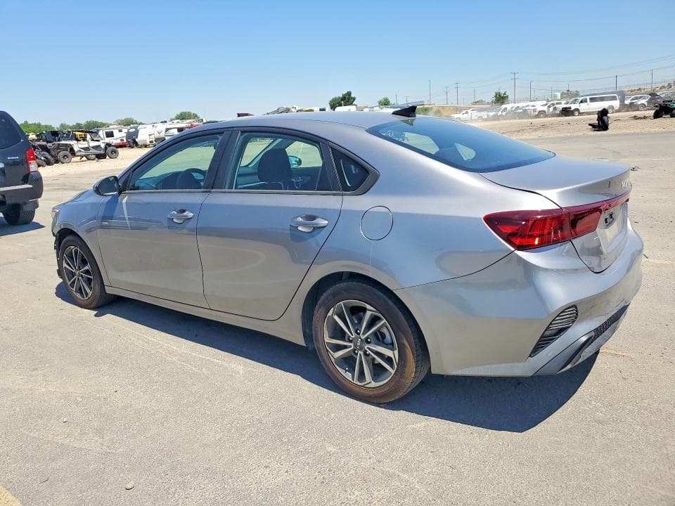 2023 KIA FORTE LXS 2