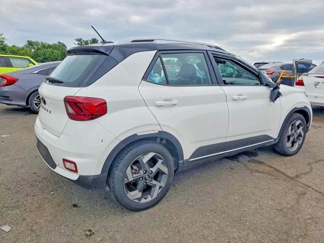 2023 HYUNDAI VENUE LIMITED 3