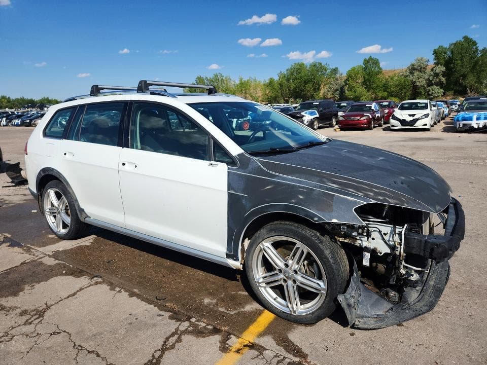 2017 VOLKSWAGEN GOLF ALLTRACK S/SE 4
