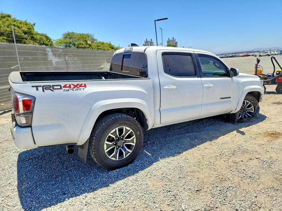 2023 TOYOTA TACOMA TRD SPORT 3