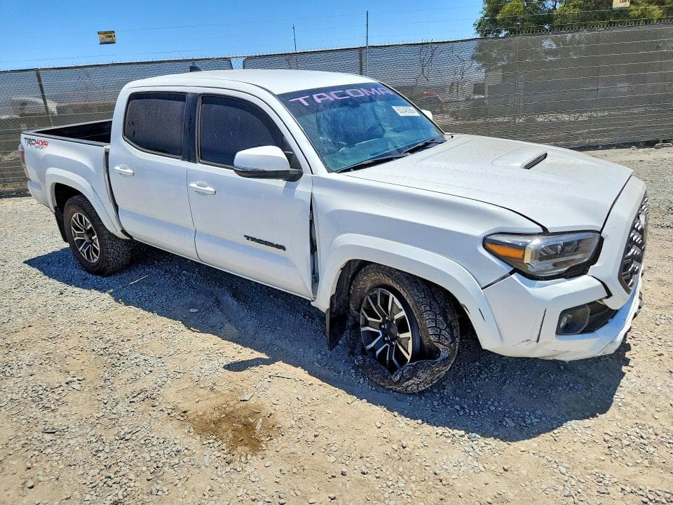 2023 TOYOTA TACOMA TRD SPORT 4