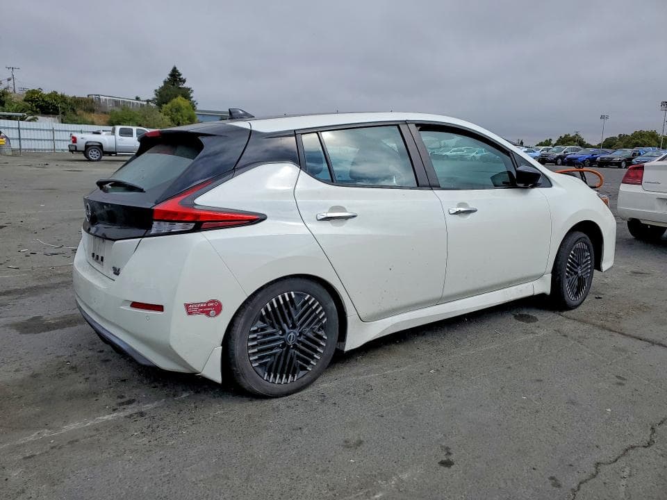 2024 NISSAN LEAF SV PLUS 3