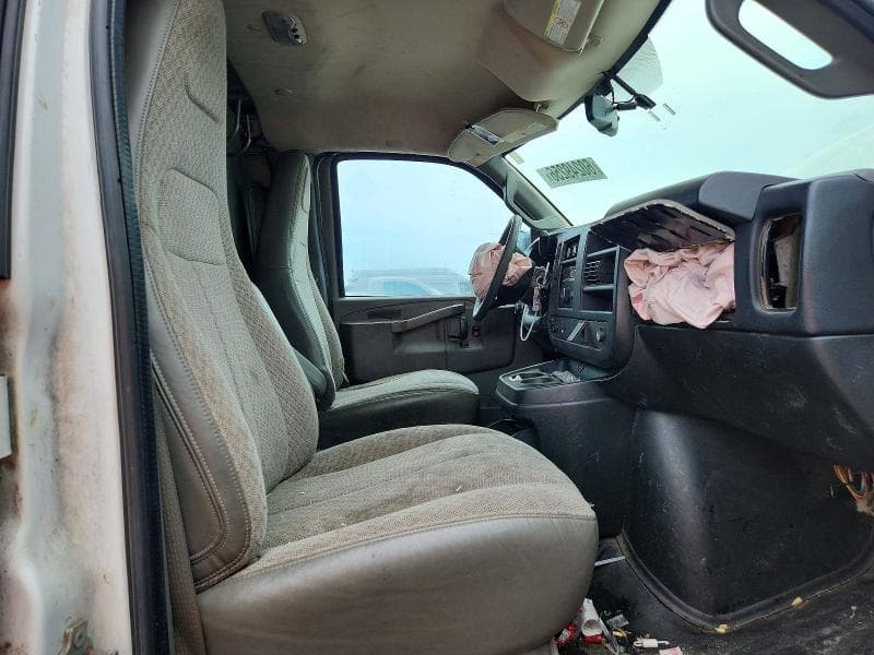 2017 CHEVROLET EXPRESS G2500 11