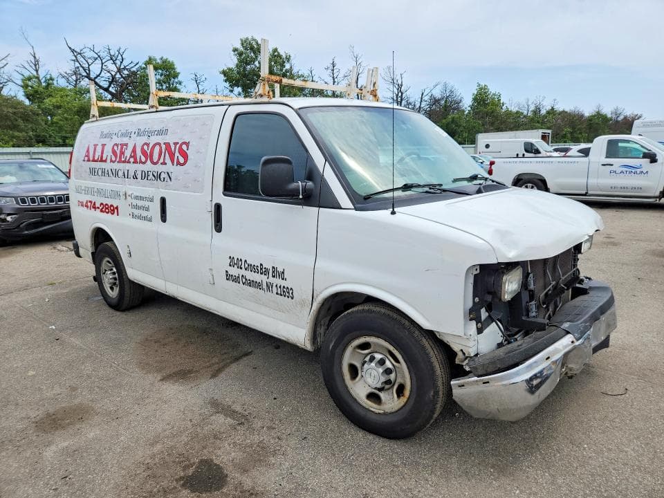 2017 CHEVROLET EXPRESS G2500 4
