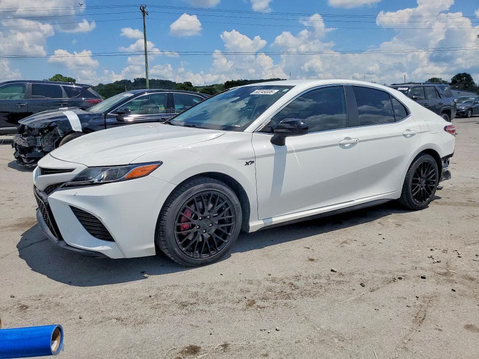 2020 TOYOTA CAMRY SE - 1