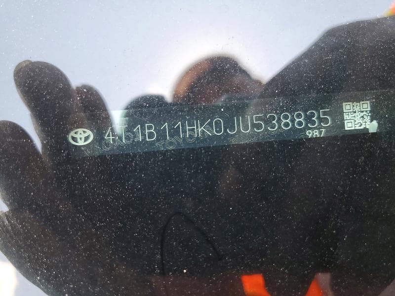 2018 TOYOTA CAMRY XLE 13