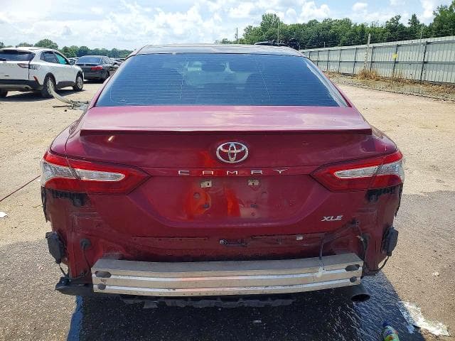 2018 TOYOTA CAMRY XLE 6